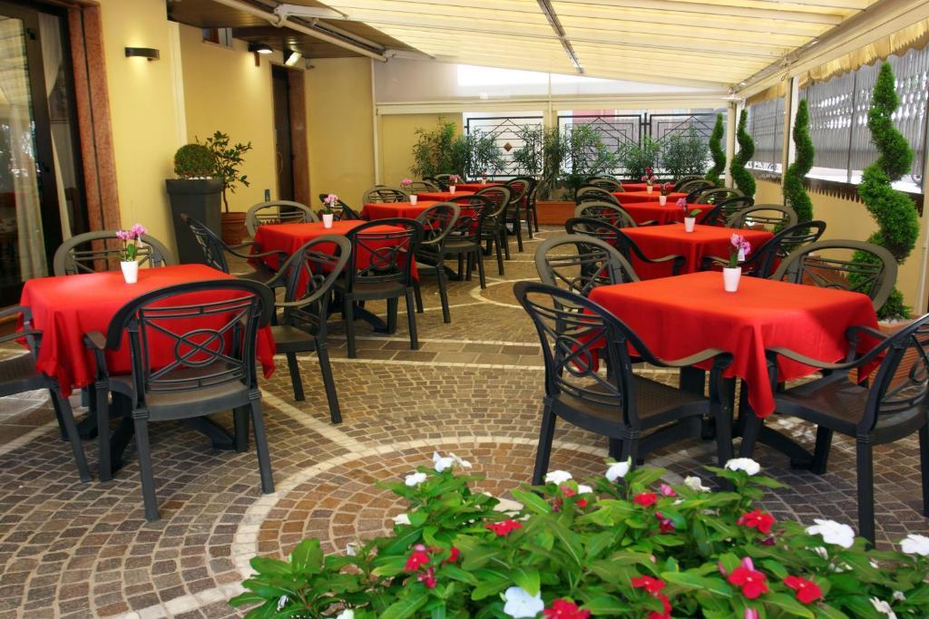 Hotel Colorado Sottomarina Esterno foto